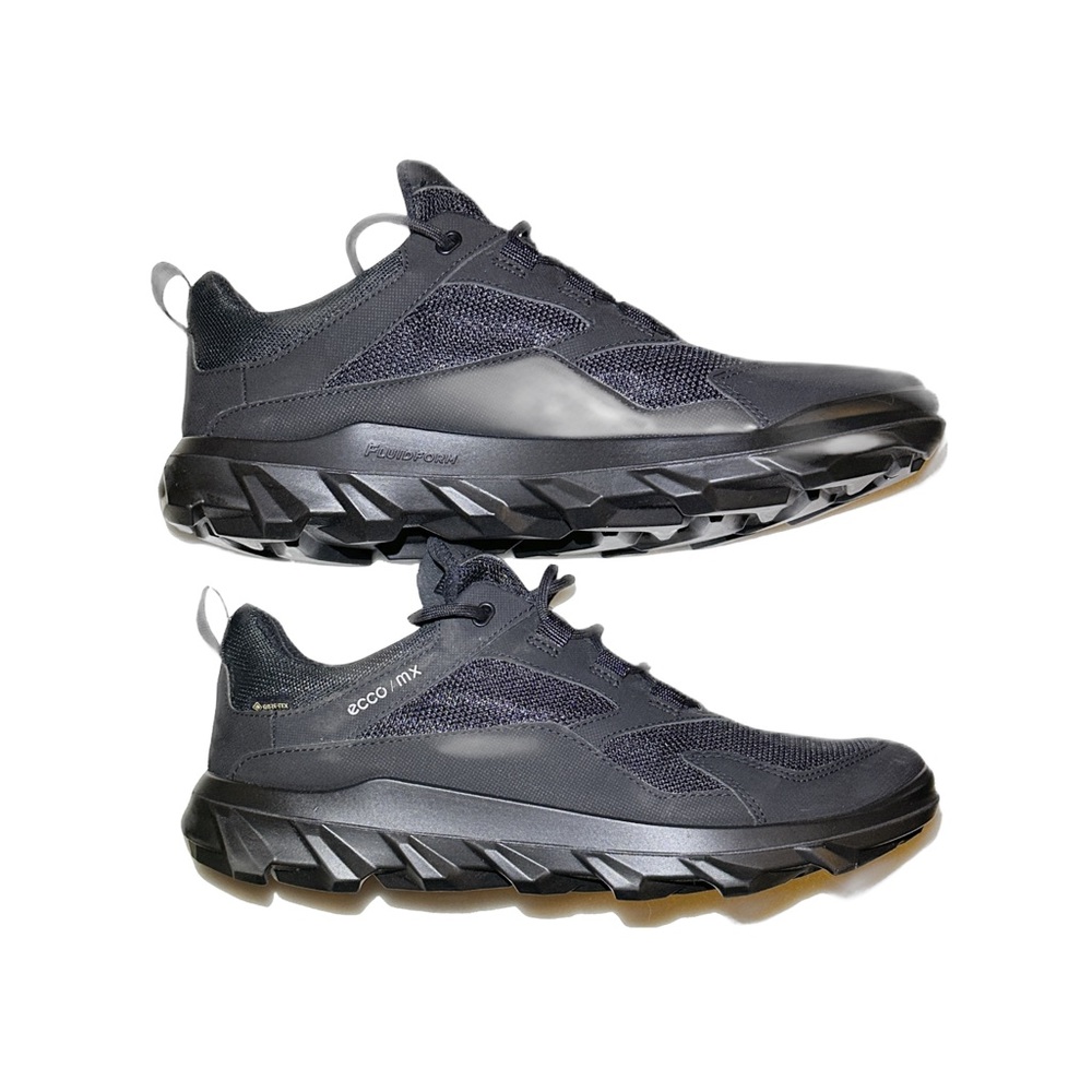 ECCO Women's Size 9
Waterproof Gore-tex Sneaker